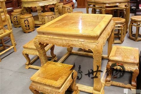 金絲南木|金絲楠木：十克金換一克木，百木之王有何神奇？又為何無人種。